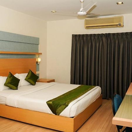 Oyster Suites Hyderabad Exterior photo