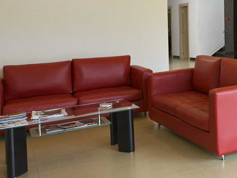 Oyster Suites Hyderabad Exterior photo