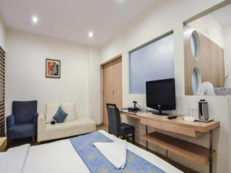 Oyster Suites Hyderabad Exterior photo