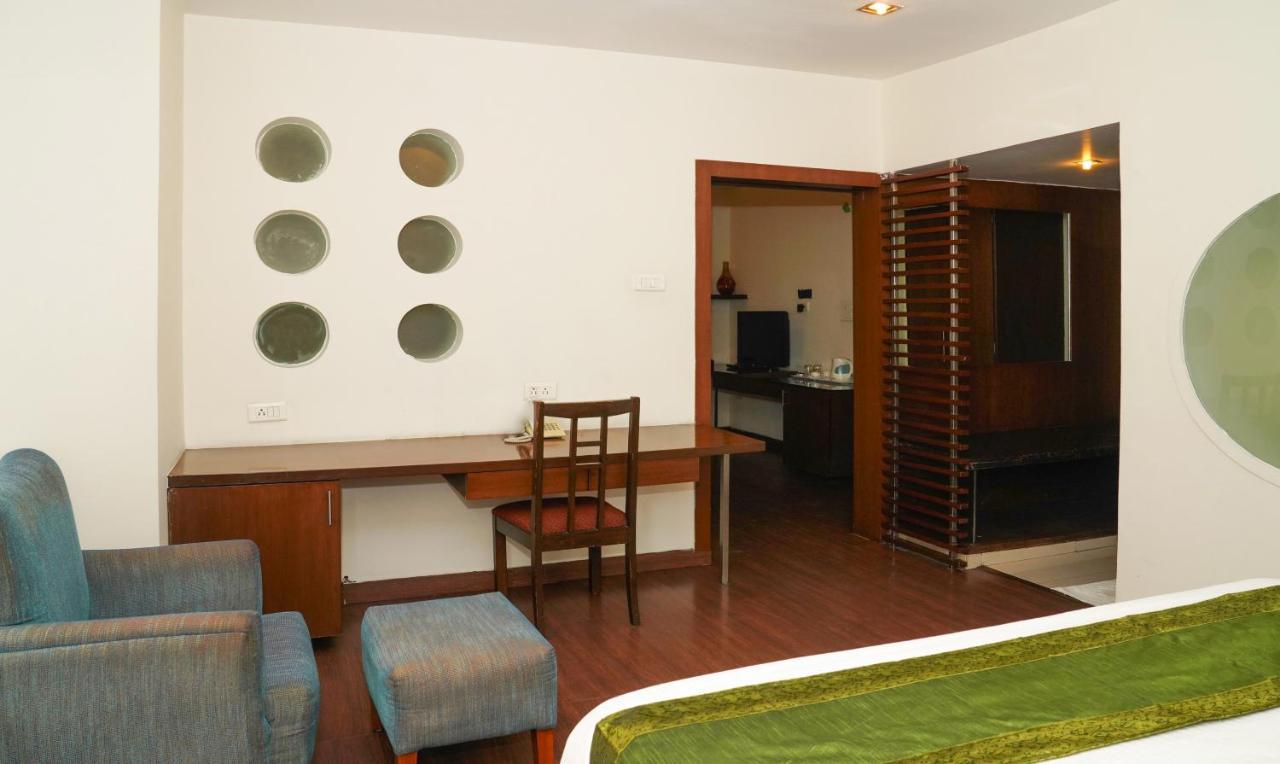 Oyster Suites Hyderabad Exterior photo