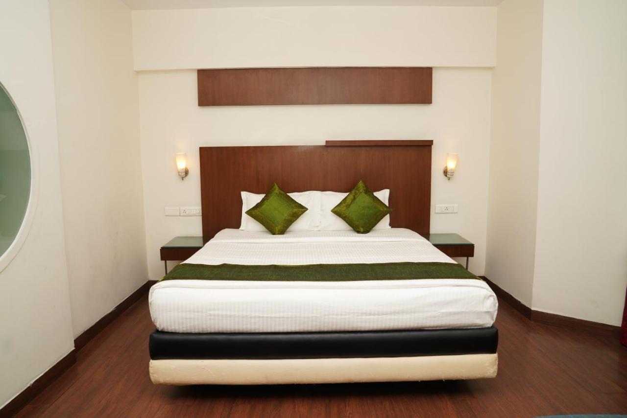 Oyster Suites Hyderabad Exterior photo