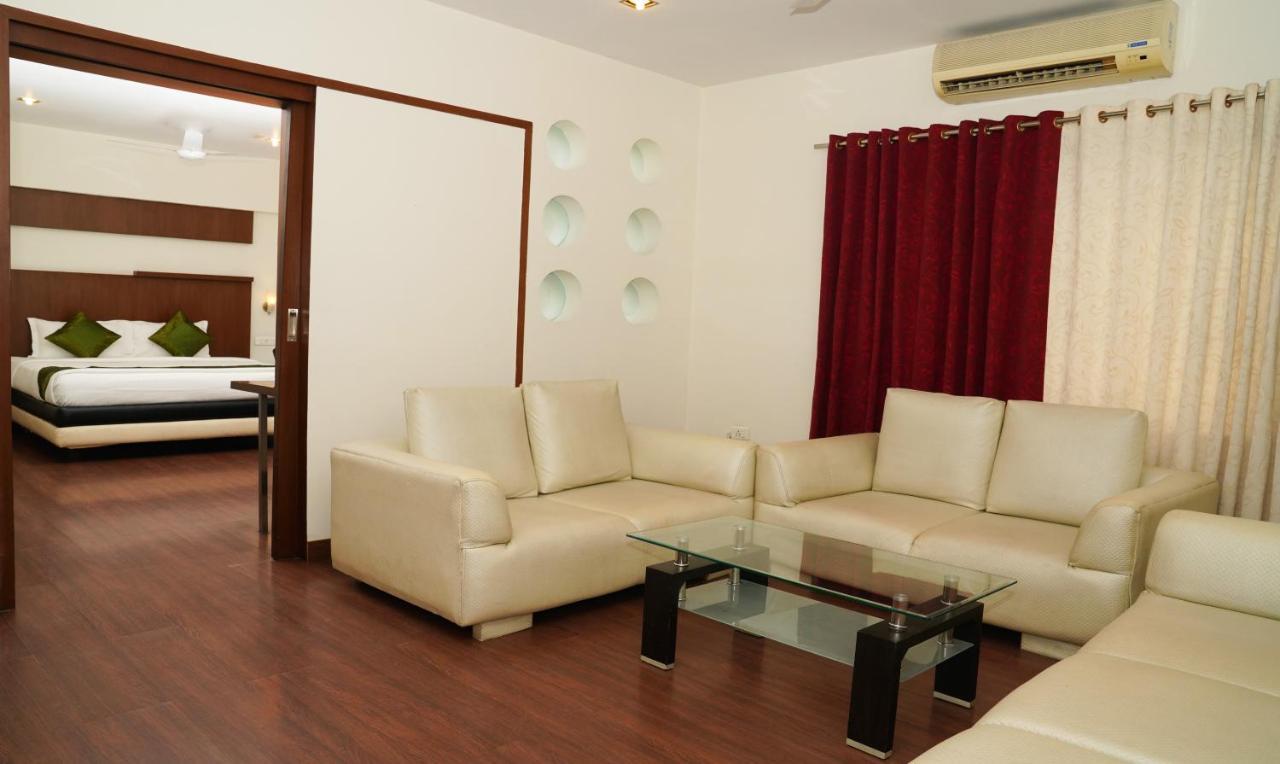 Oyster Suites Hyderabad Exterior photo